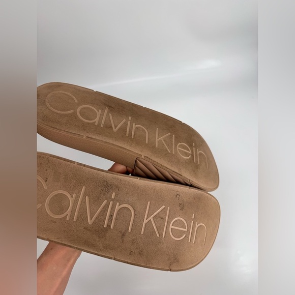 Calvin Klein Beige Sliders 10 - Picture 3 of 4